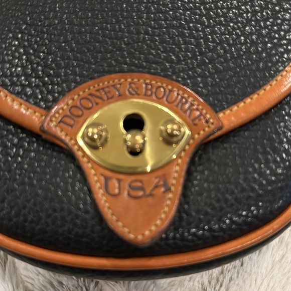 Vintage Dooney & Bourke Cavalry All Weather Leather Mini Crossbody Belt Bag - Picture 4 of 10